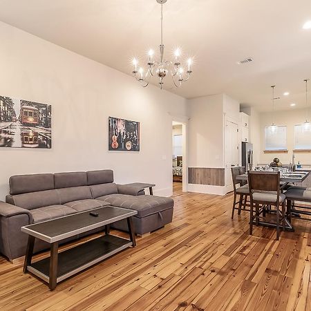 Hosteeva 3 Bedroom Cottage Close To St Charles 5 M Ride To Fq New Orleans Bagian luar foto