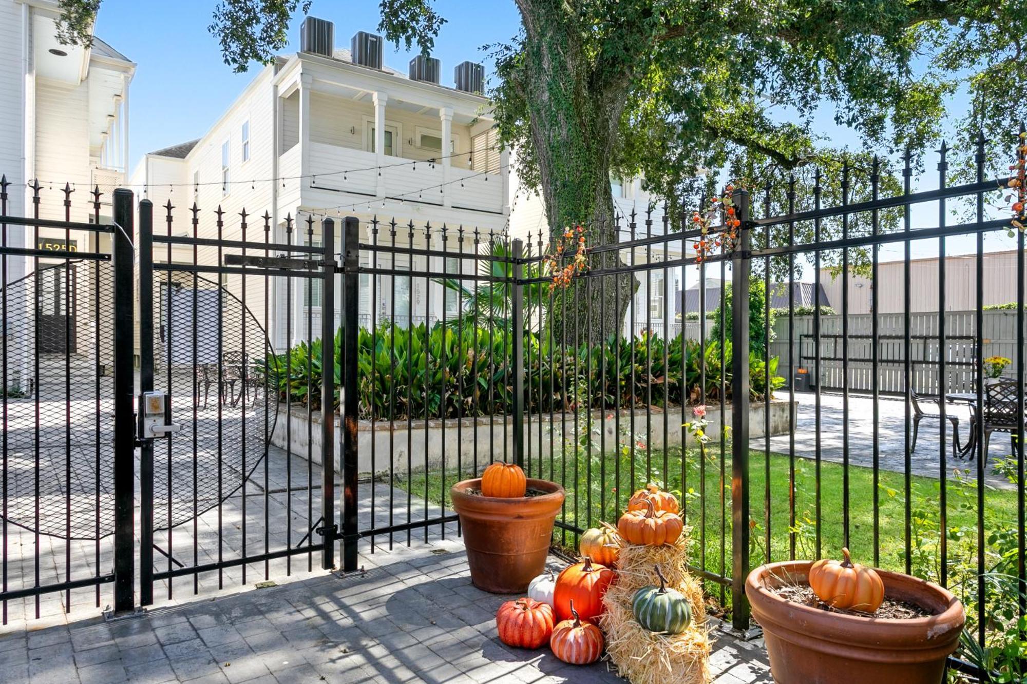 Hosteeva 3 Bedroom Cottage Close To St Charles 5 M Ride To Fq New Orleans Bagian luar foto