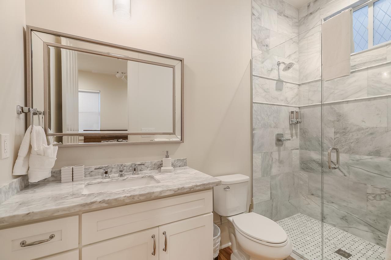 Hosteeva 3 Bedroom Cottage Close To St Charles 5 M Ride To Fq New Orleans Bagian luar foto