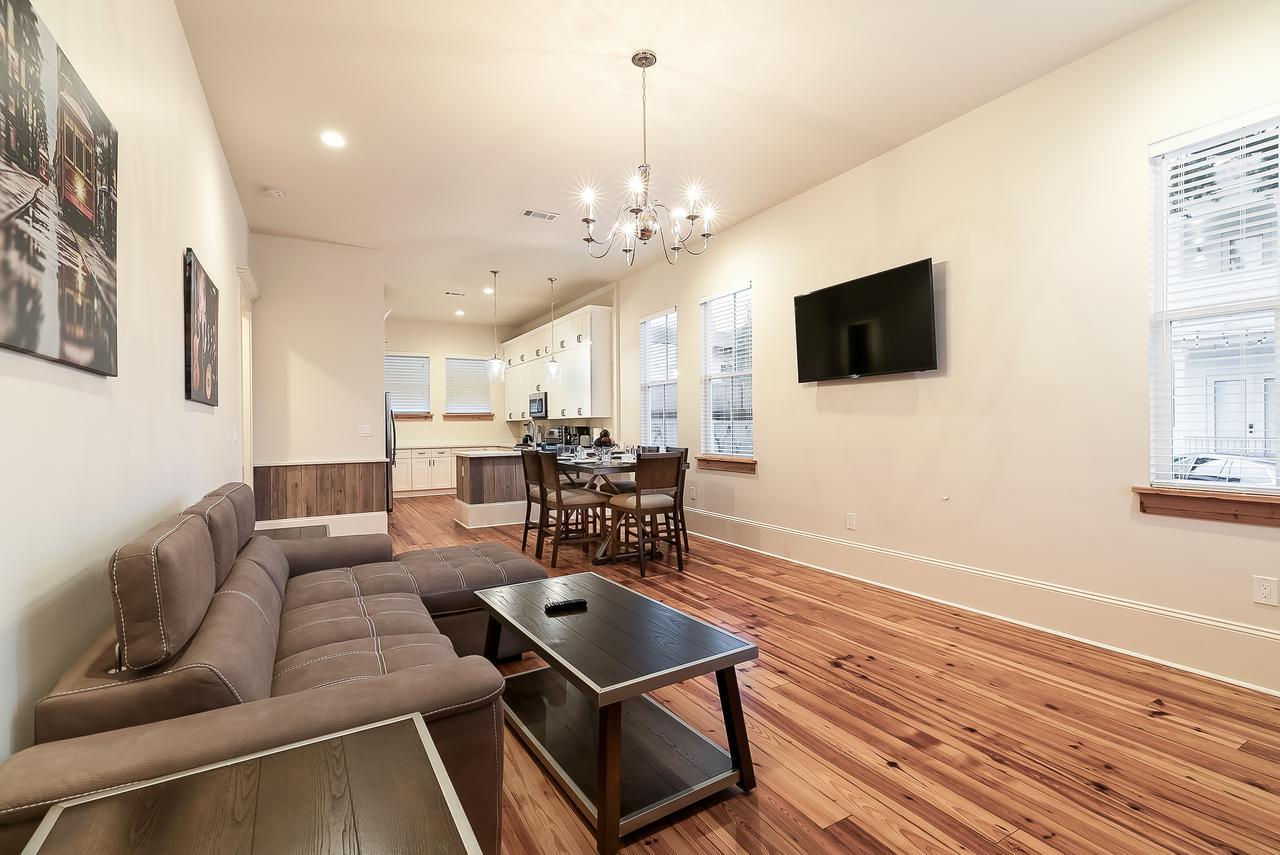 Hosteeva 3 Bedroom Cottage Close To St Charles 5 M Ride To Fq New Orleans Bagian luar foto