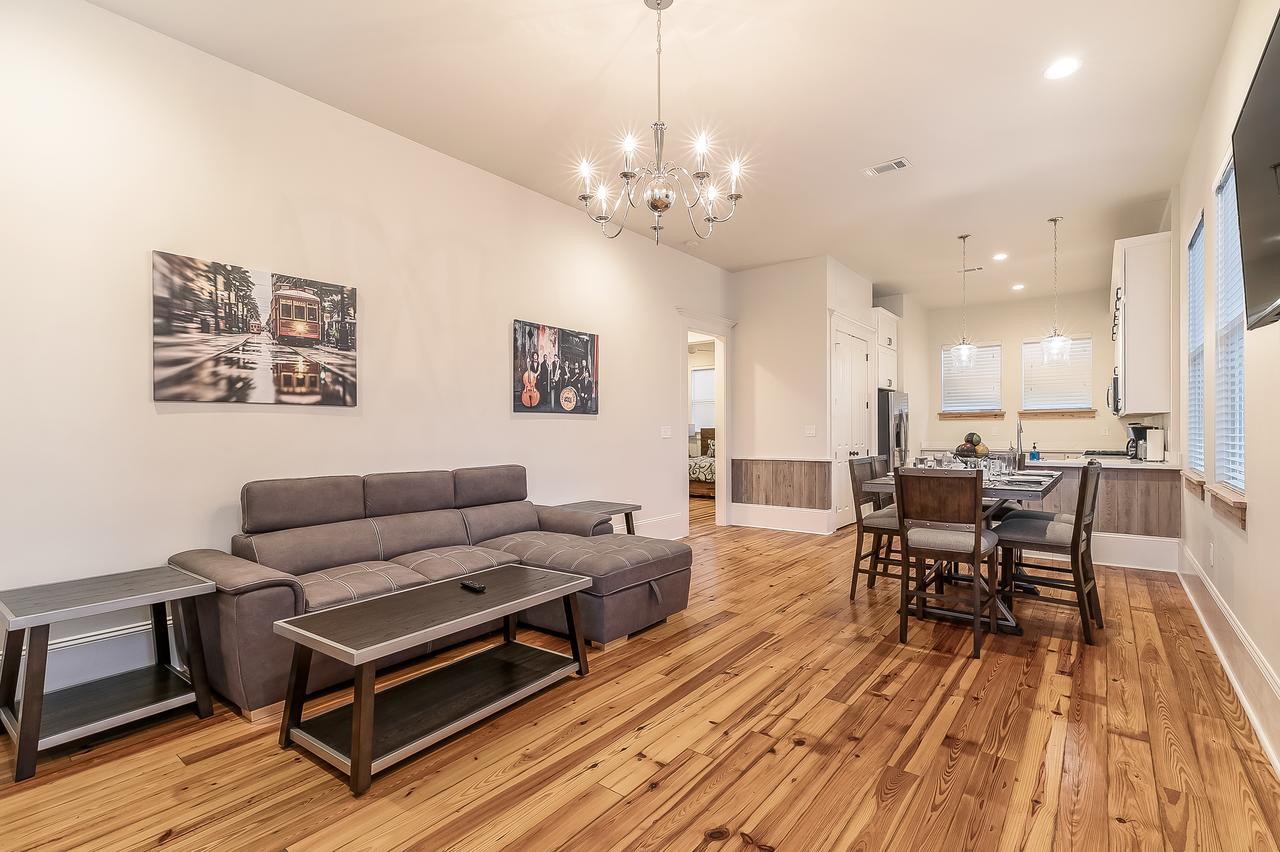 Hosteeva 3 Bedroom Cottage Close To St Charles 5 M Ride To Fq New Orleans Bagian luar foto