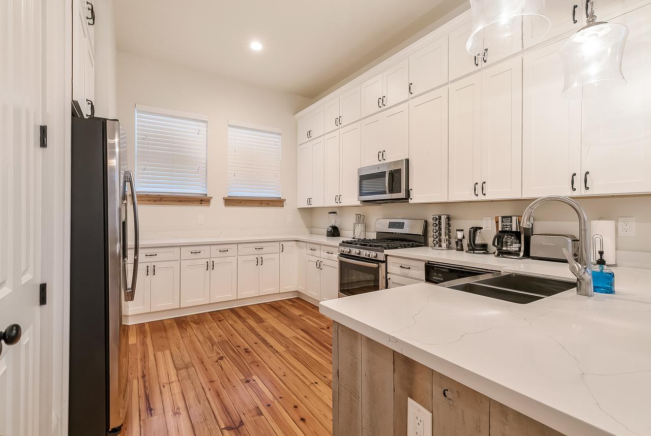 Hosteeva 3 Bedroom Cottage Close To St Charles 5 M Ride To Fq New Orleans Bagian luar foto